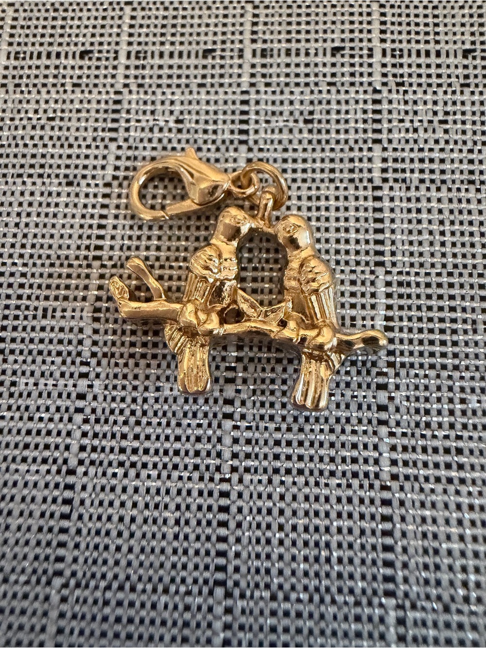 Gold-tone Lovebirds Charm Keychain for Bird Lovers